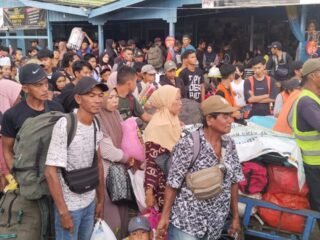 Meski Sempat Diusir Turun Dari Kapal Awu Awu dan Terlantar, Pemudik Lebaran asal Sulawesi Selatan Akhirnya Berlayar